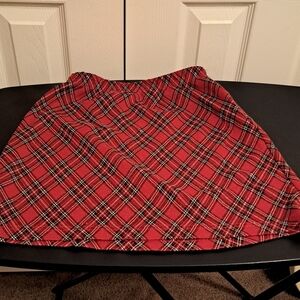 My Michelle Junior skirt. Waist approx 22.5 in and length approx 15.5 in NWOT
